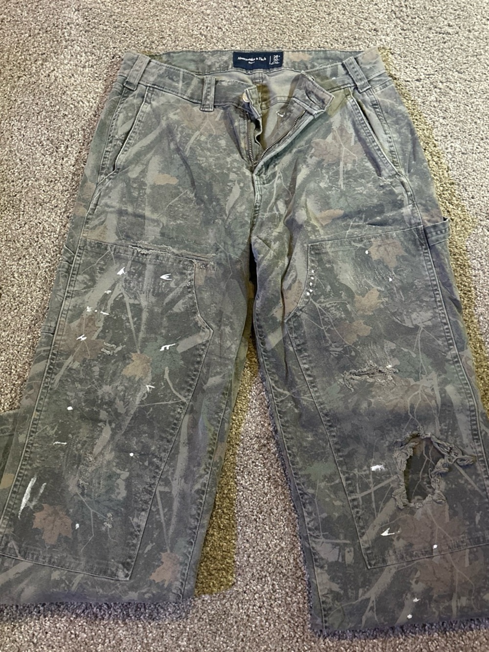 Abercrombie & Fitch Camouflage Cargo Pants - Green 28 W 30 L worn once